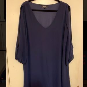 Lulu’s navy blue flowy dress with slit sleeves